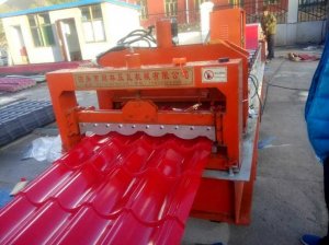 琉璃瓦機(jī)調(diào)試現(xiàn)場