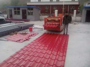 琉璃瓦機(jī)調(diào)試現(xiàn)場